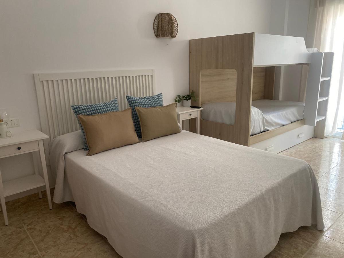 Hostal Andalucia Нерха Экстерьер фото
