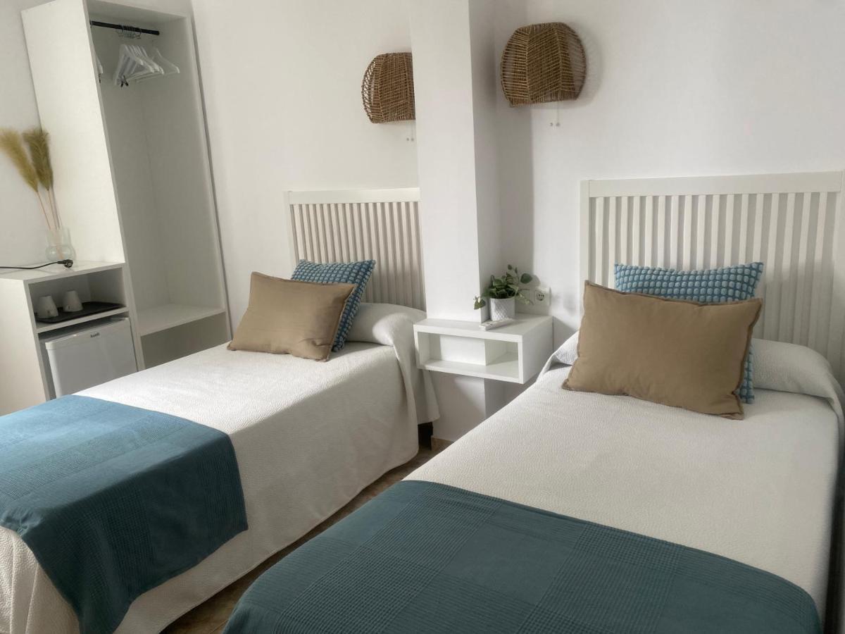 Hostal Andalucia Нерха Экстерьер фото