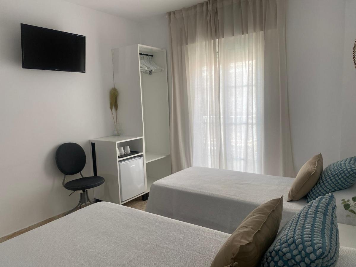 Hostal Andalucia Нерха Экстерьер фото