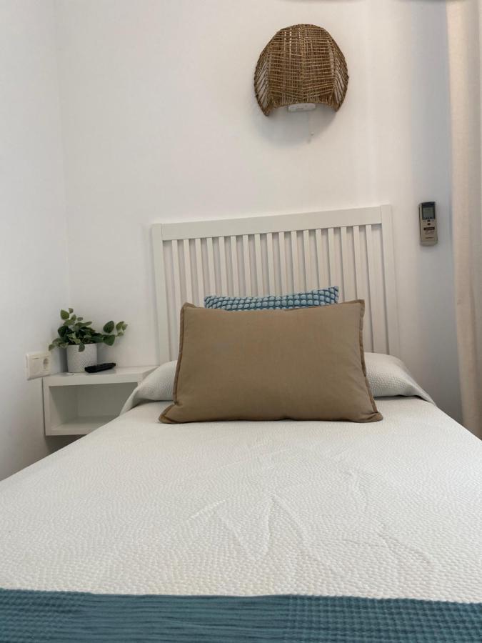 Hostal Andalucia Нерха Экстерьер фото