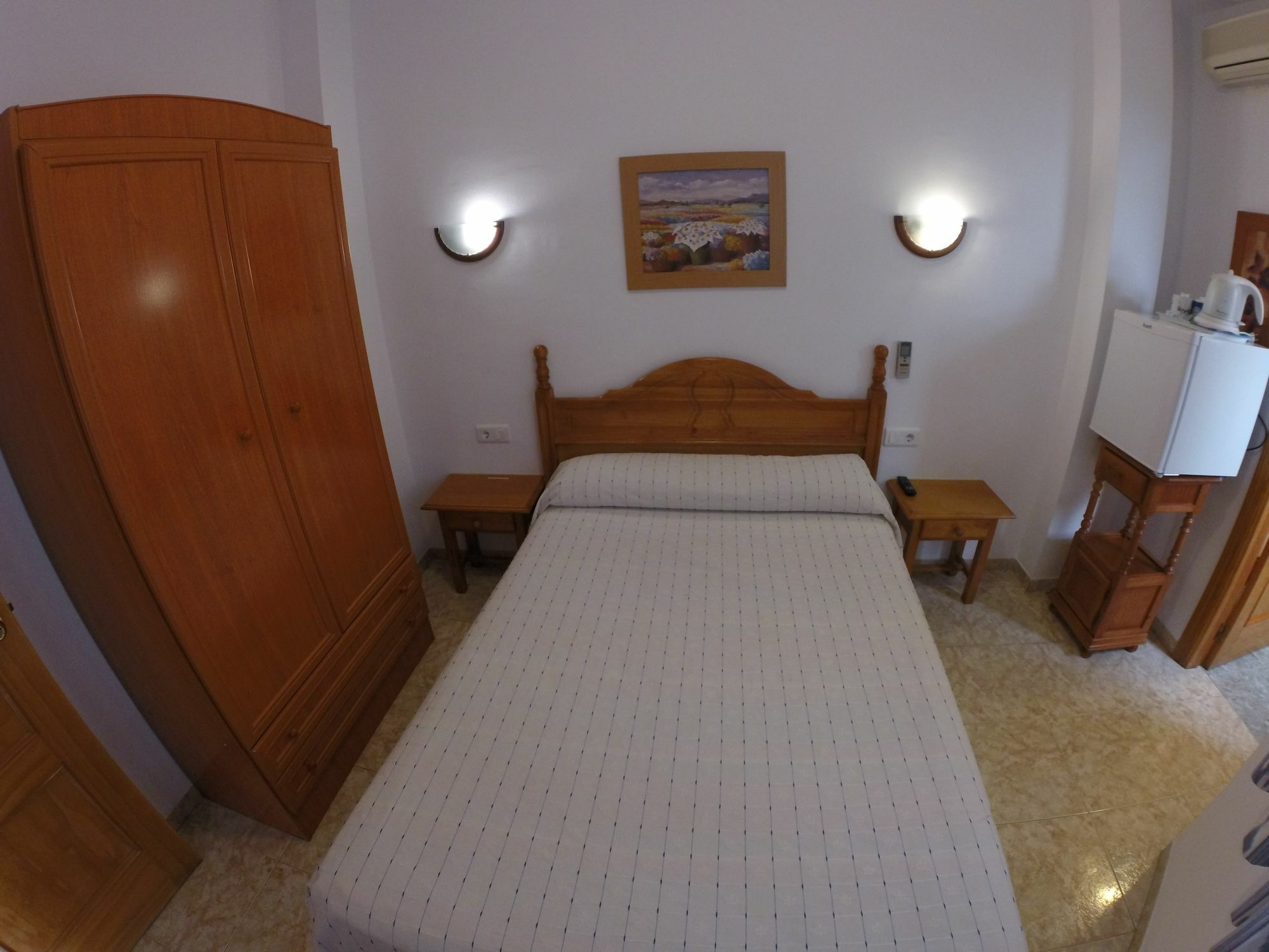 Hostal Andalucia Нерха Экстерьер фото